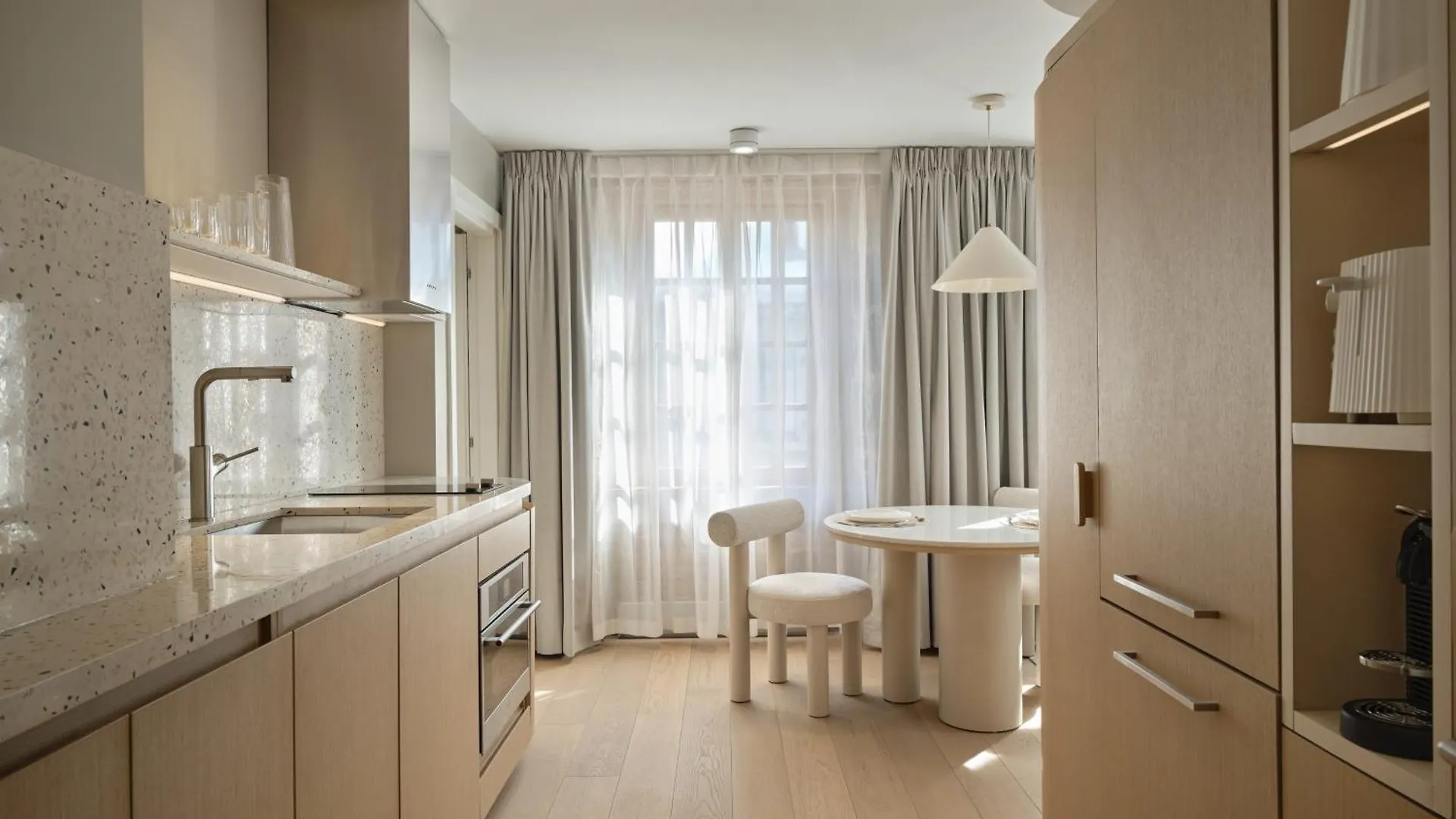 Corner - Luxury Serviced Apartments モントリオール カナダ