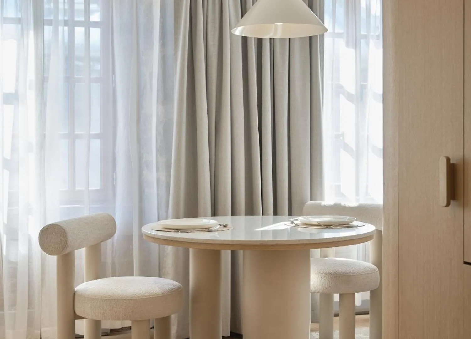 Corner - Luxury Serviced Apartments モントリオール アパートホテル